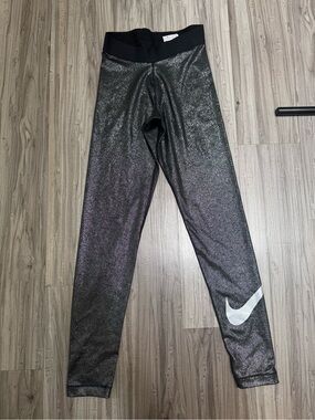 #27 Nike metallic shimmer leggings
